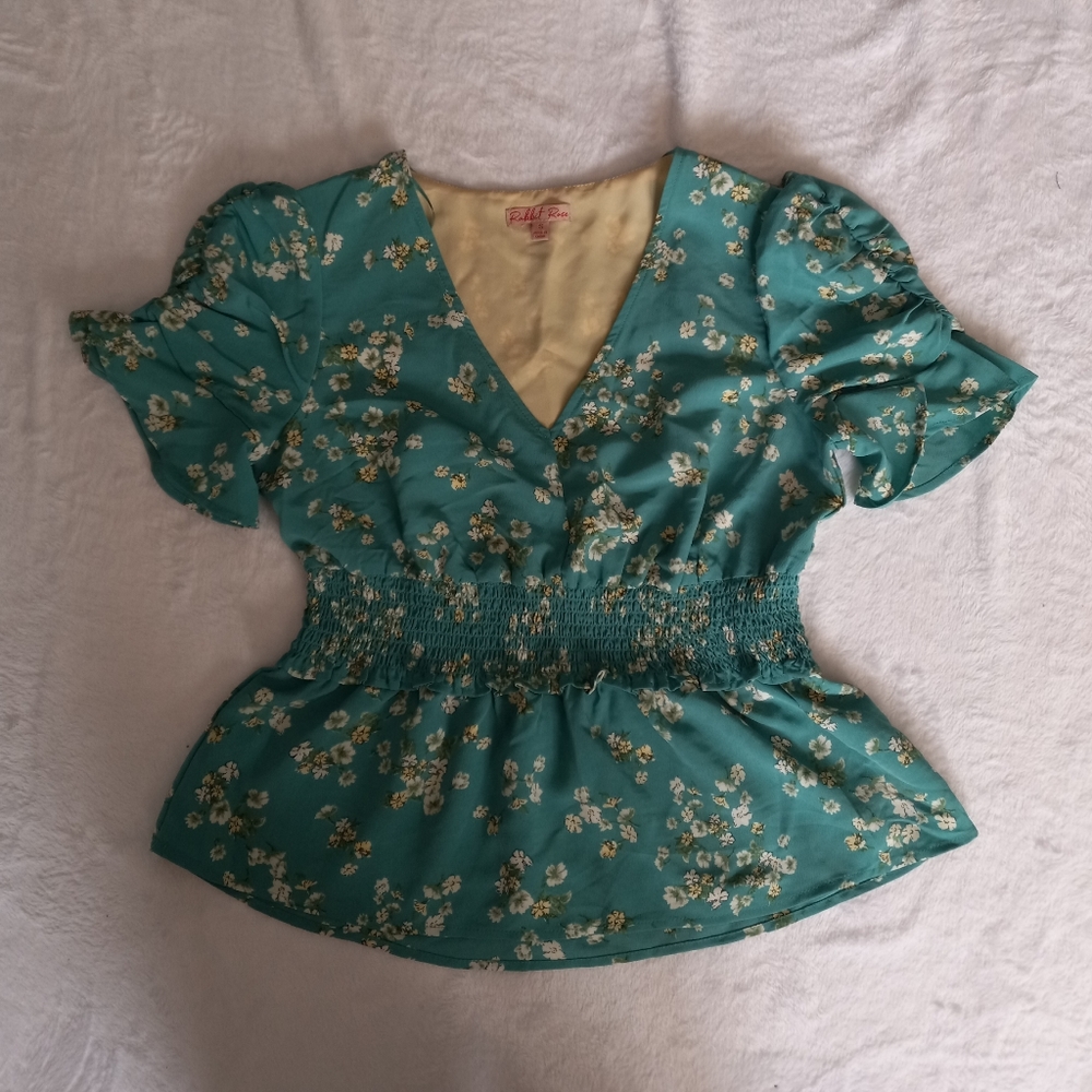 Rabbit Rose blouse juniors size small